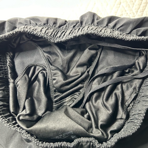 Nike women’s size medium running short brief lined color black - Picture 5 of 7